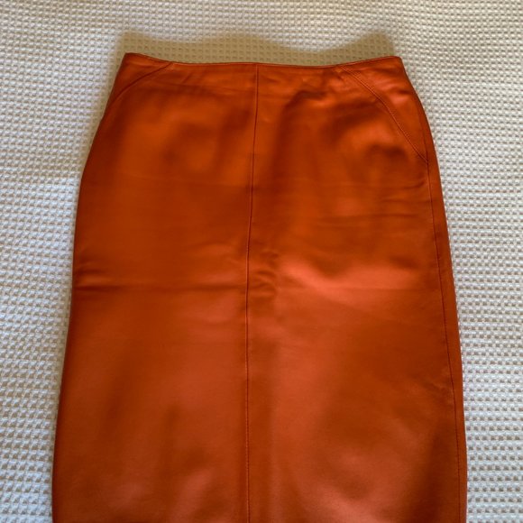 Danier orange leather skirt - Picture 4 of 4
